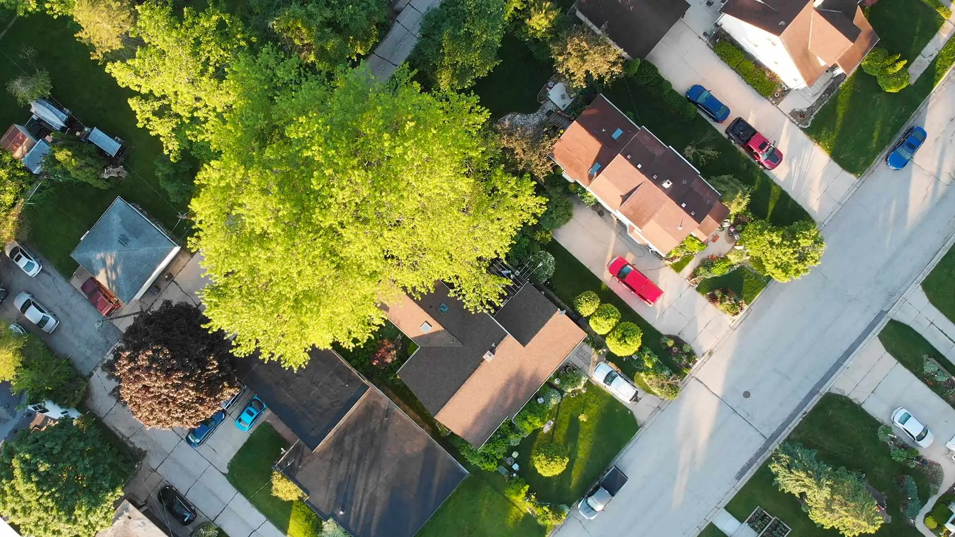 Aerial view of homes in a neighborhood in Lansing, MI.