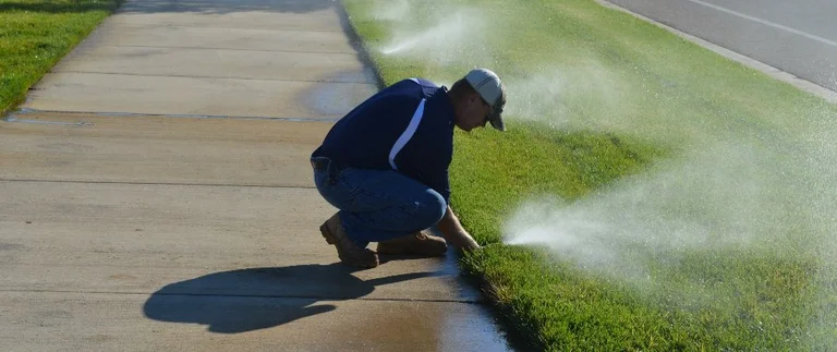content-expert-installing-irrigation-system